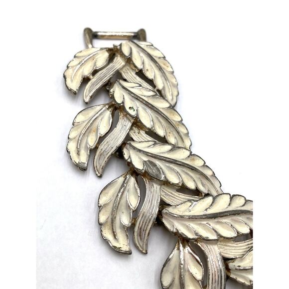 Vintage Bracelet Leaves Linked White Enamel Finish Estate 6.5” Flaw - Picture 3 of 12